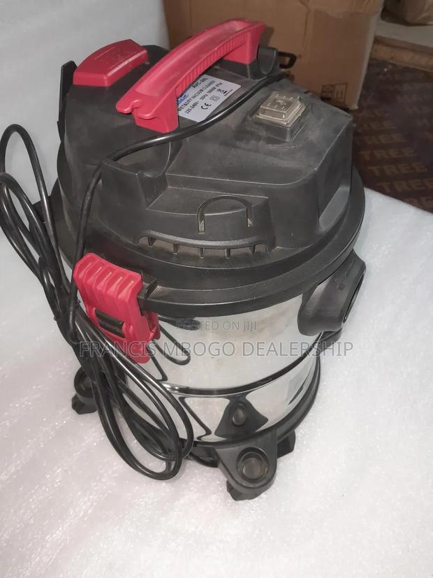 Vacuum Cleaner Dry and Wet - main view