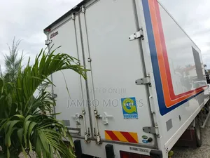 Isuzu Forward 2019 White