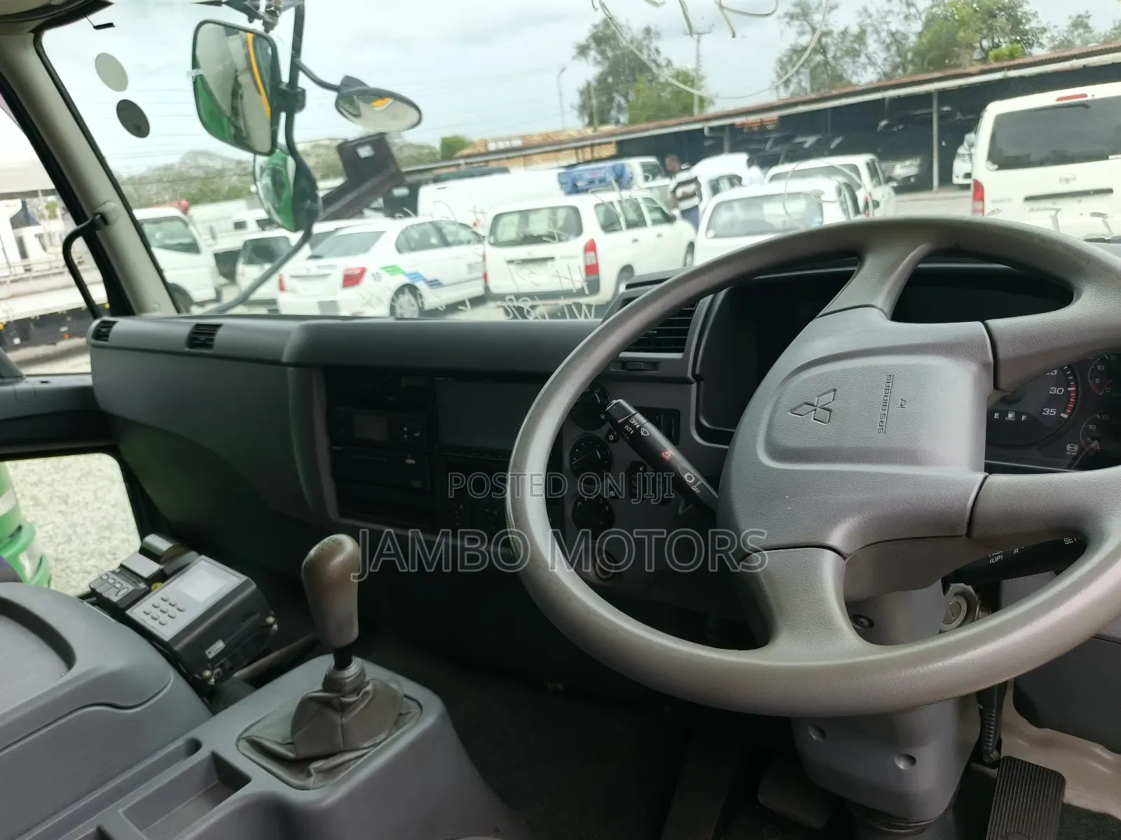 Isuzu Forward 2019 White