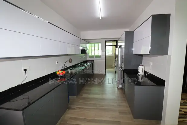 3bdrm Apartment in Kilimani, Nairobi Central for sale