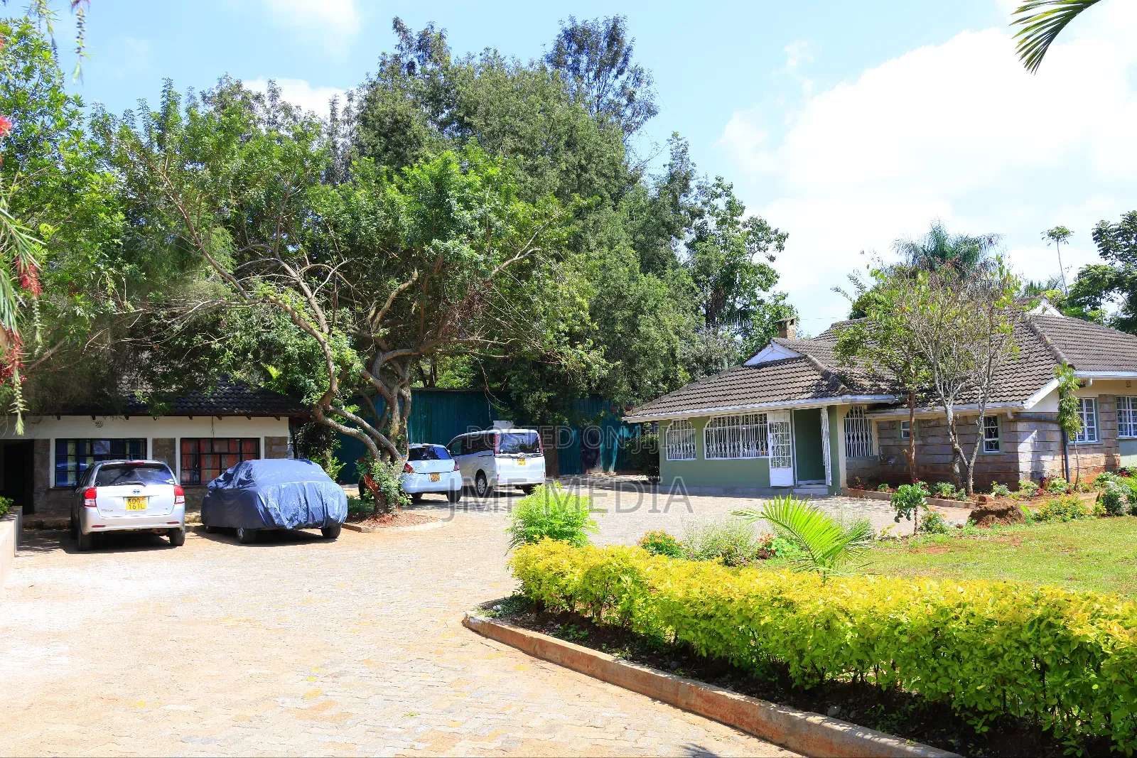 Quiet Serene Office in Garden Estate – Limited Units Left