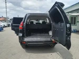 Toyota Land Cruiser Prado 2.7 2018 Black