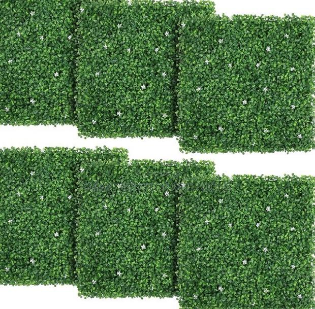 Modern Artificial Hedge Panels