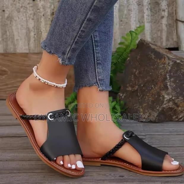 *Ladies Leather Sandals*