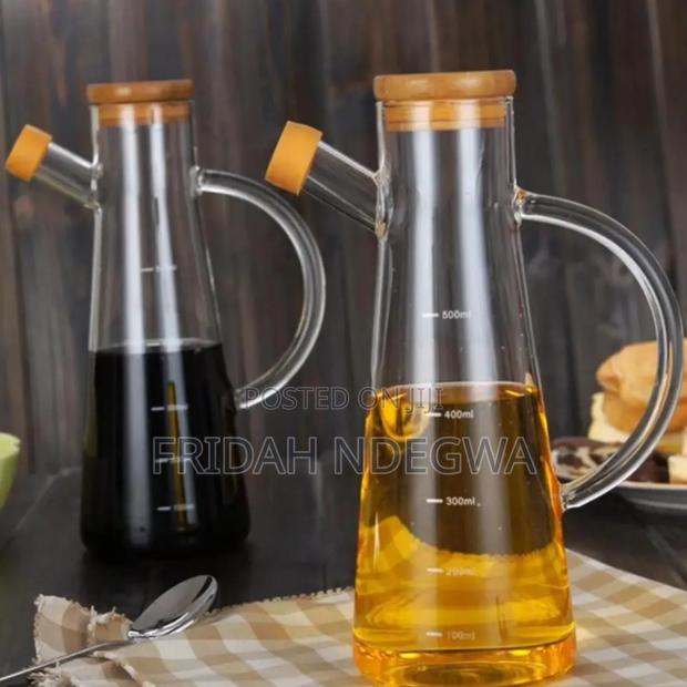 Glass Oil/Vinegar Jar With Bamboo Lid