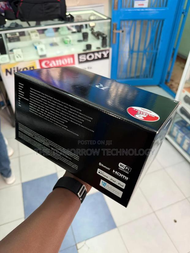 Canon Eos R7 With Rf 18-150mm Lens - thumbnail 4