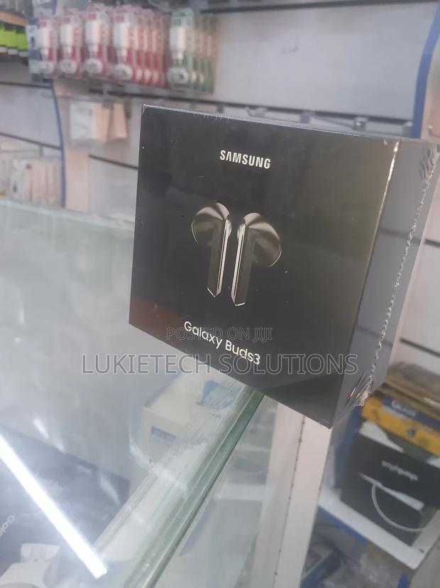 Samsung Buds 3 - main view