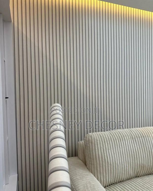 Simple And Modern Wallpaper Design - main view