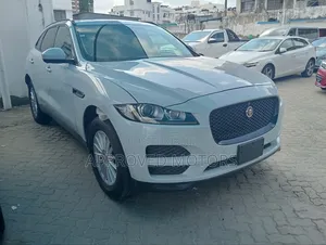 Jaguar F-Pace 2018 White