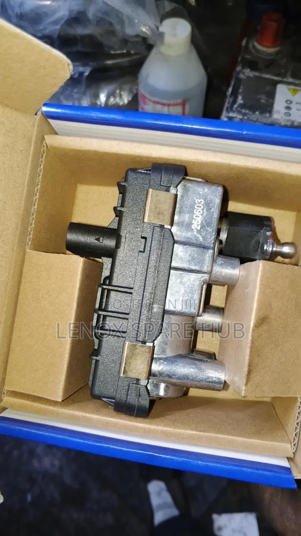 Nv350 Turbo Motor/Actuator - thumbnail 4