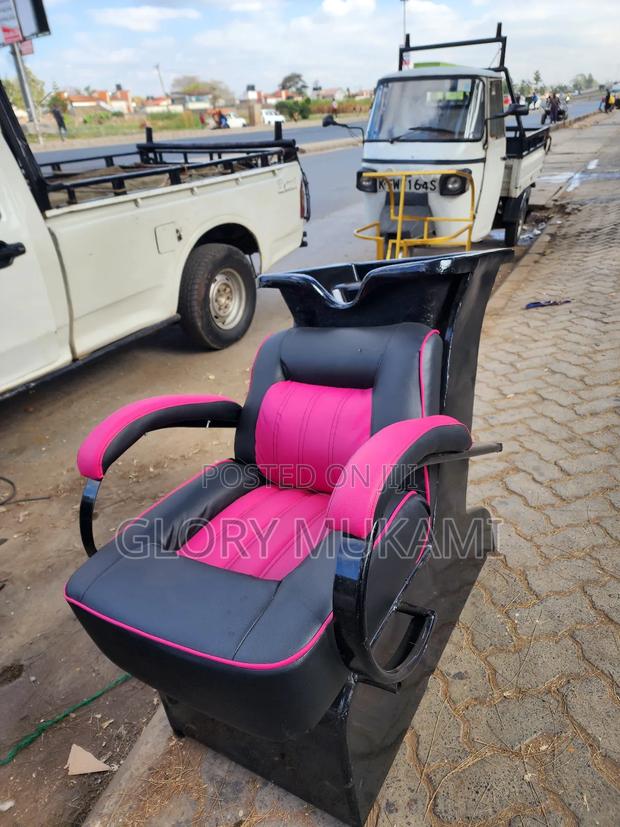 Salon Sink Chair - main view