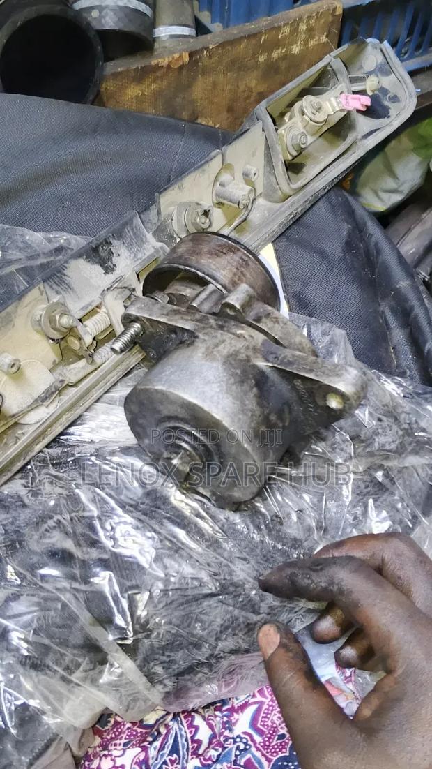 Fan Belt Tensioner - thumbnail 2