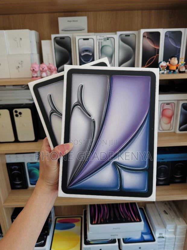 New Apple iPad Air 13 (2025) 128 GB - main view