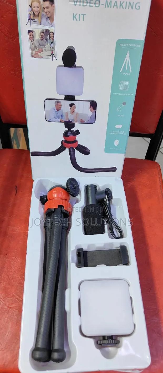 Adjustable Flexible Mini Tripod Phone Holder Stand
