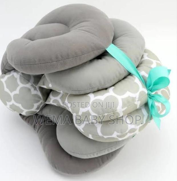 Elevate Adjustable Nursing Pillow - thumbnail 7