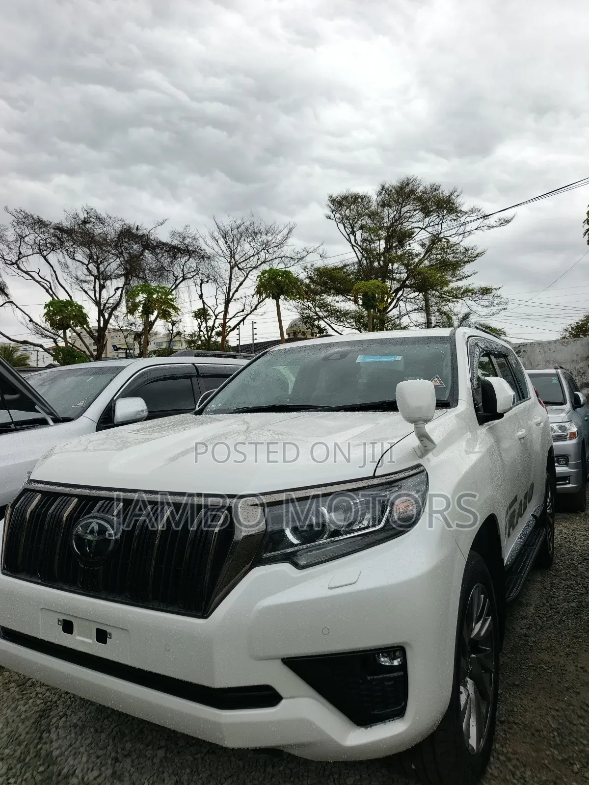 Toyota Land Cruiser Prado 2.8 2022 White