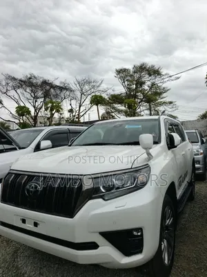 Toyota Land Cruiser Prado 2.8 2022 White
