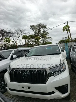 Toyota Land Cruiser Prado 2.8 2022 White