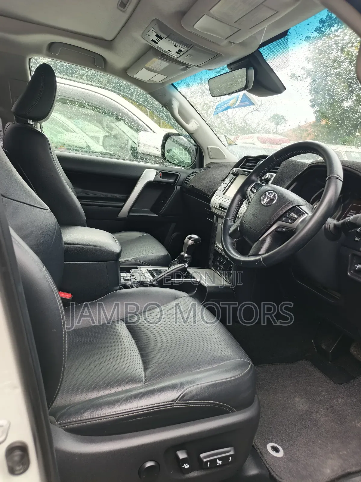 Toyota Land Cruiser Prado 2.8 2022 White