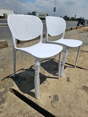 Classy Plastic Chair R112