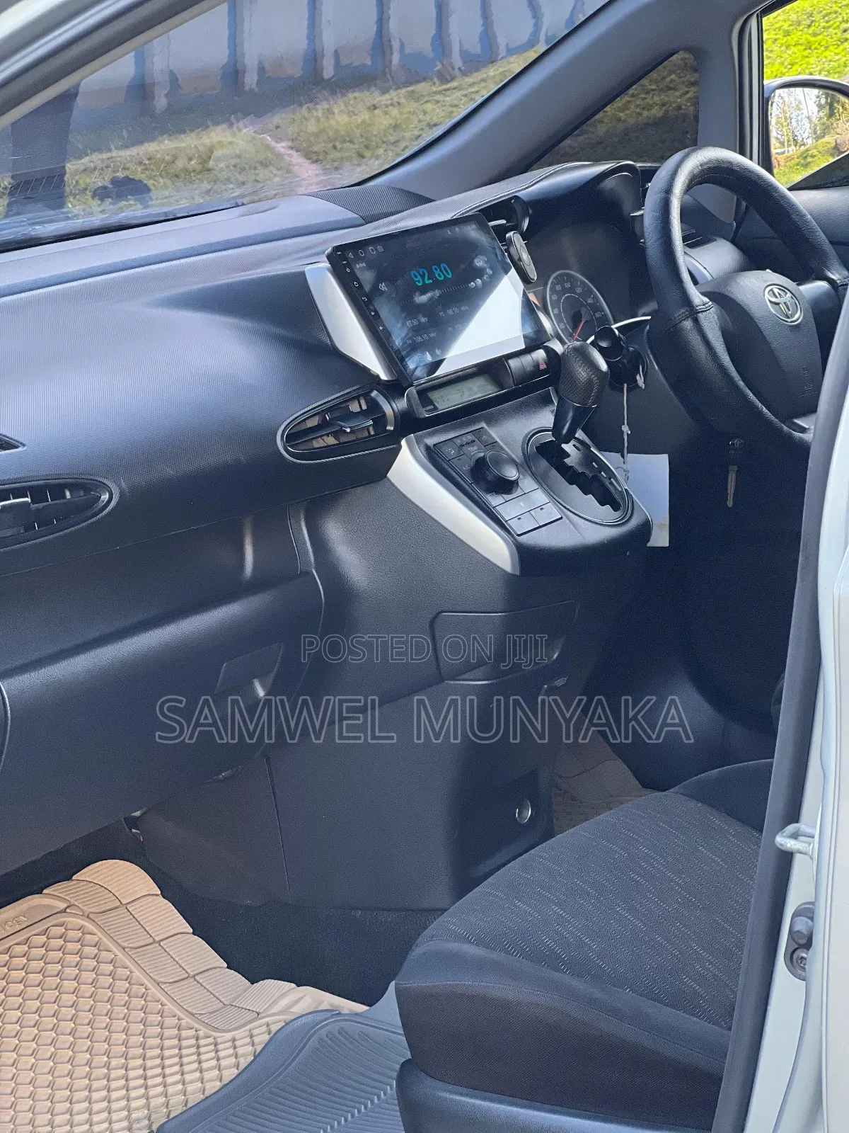 Toyota Wish 2012 Silver