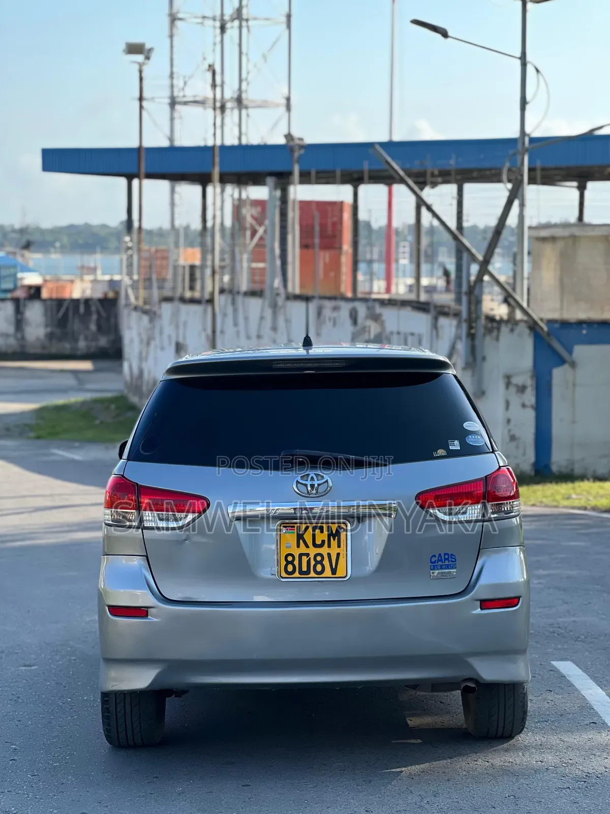Toyota Wish 2012 Silver