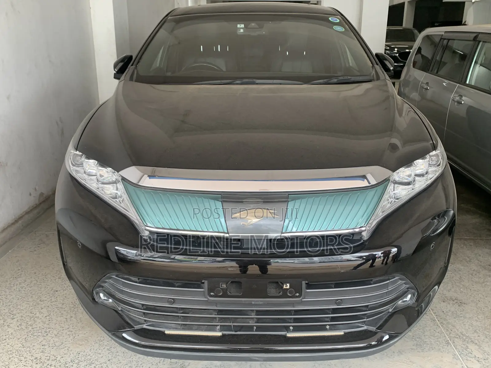 Toyota Harrier 2.0 2018 Black