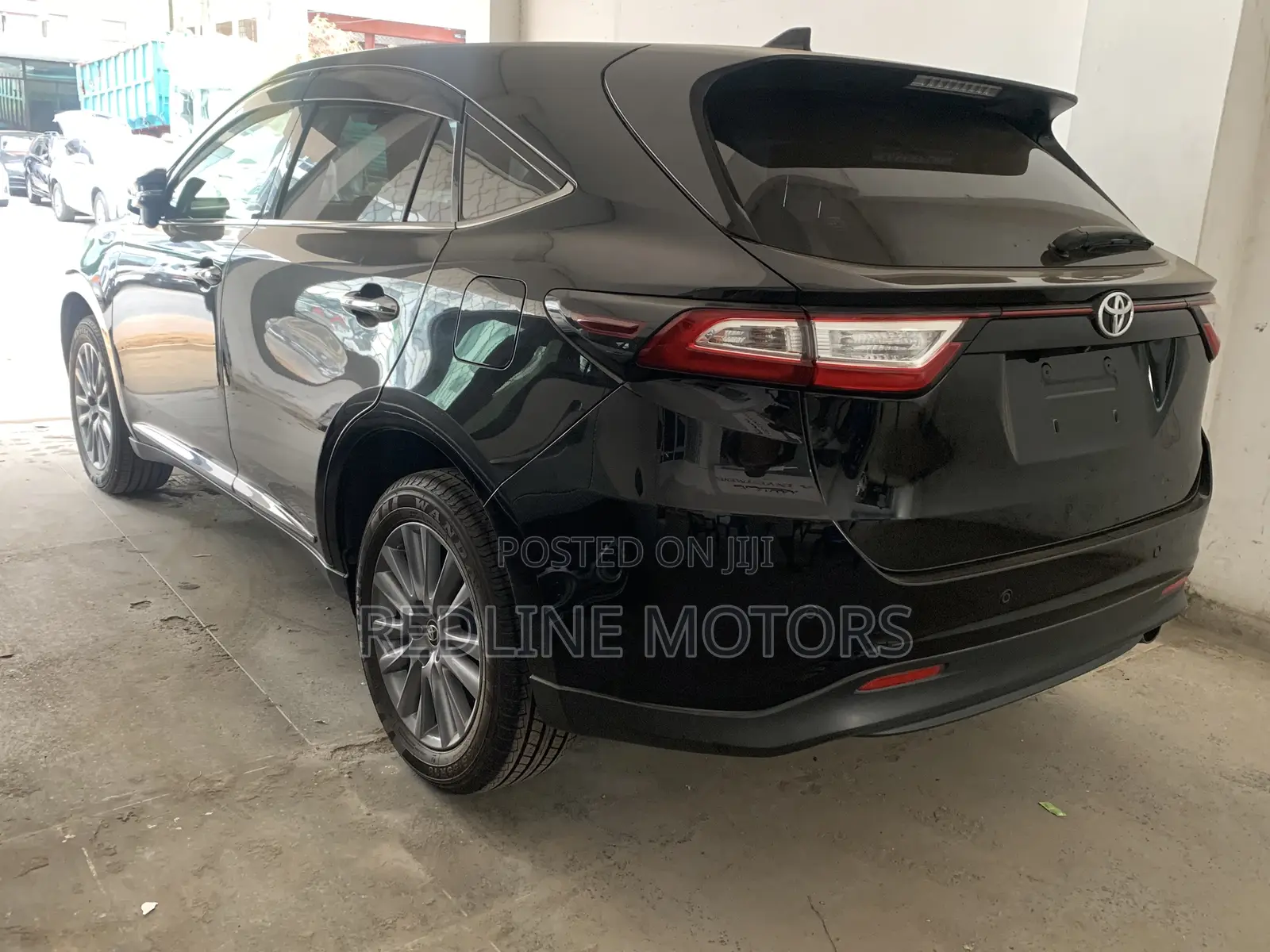 Toyota Harrier 2.0 2018 Black