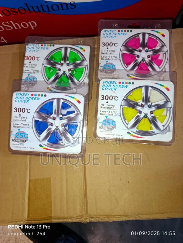 Stylish Car Nut Covers Universal Wheel Protection Cap Set