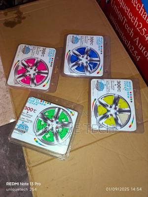 Protective Nut Covers Universal Car Wheel Accessory - thumbnail 2