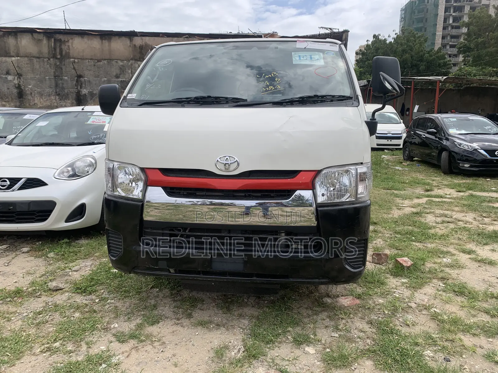 Toyota HiAce 2018 Off white