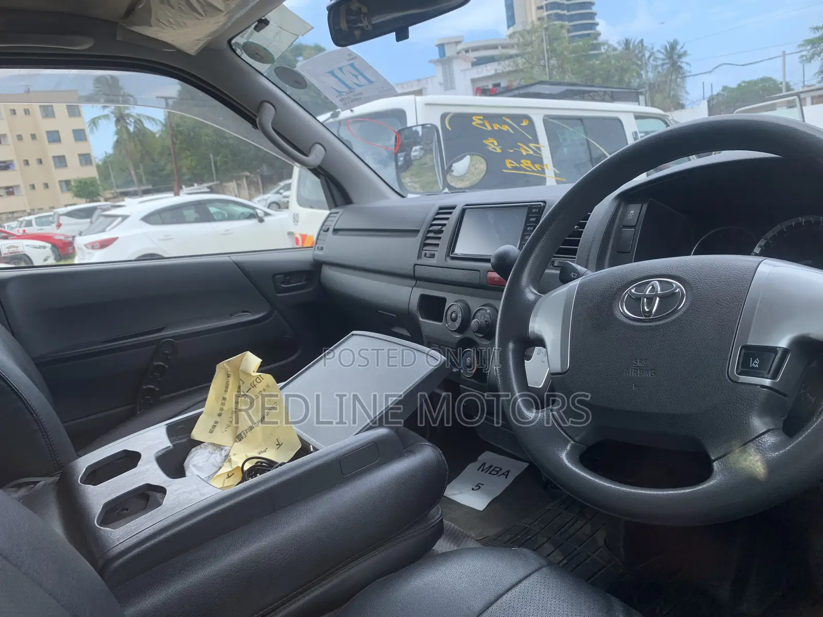 Toyota HiAce 2018 Off white