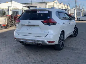 Nissan X-Trail 2.0 Petrol AWD 2018 Pearl