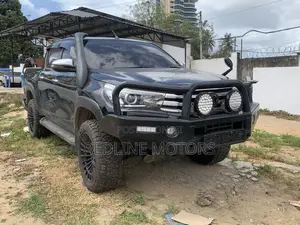 Toyota Hilux Revo Double Cab Deisel 2.8 RWD 2018 Black