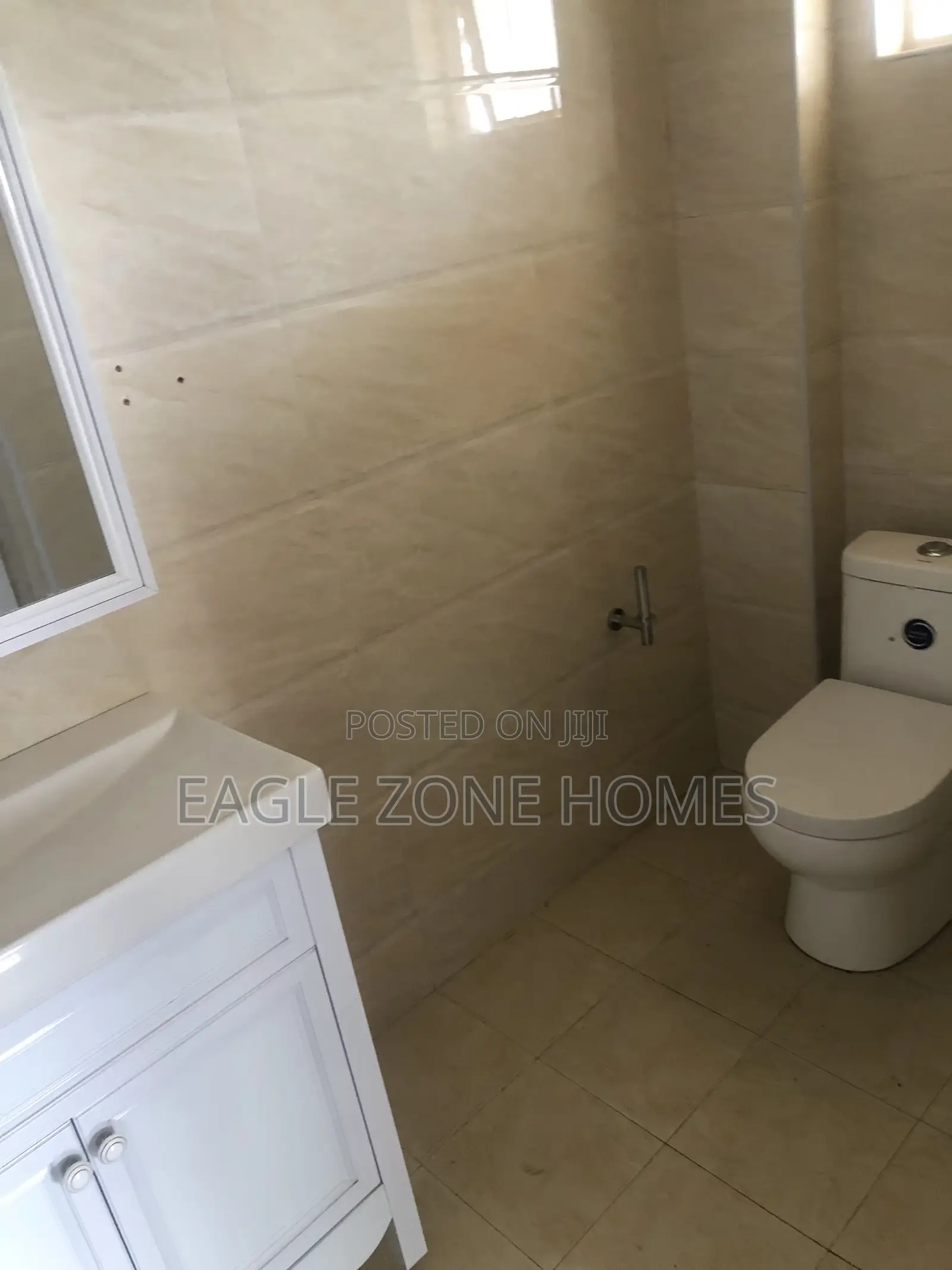 3bdrm Apartment in Rhapta Road for rent