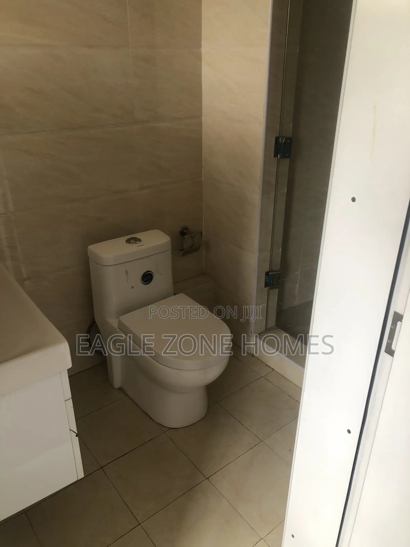3bdrm Apartment in Rhapta Road for rent