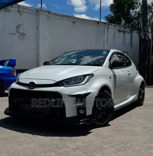 Toyota Yaris L Hatchback 5dr 2018 White