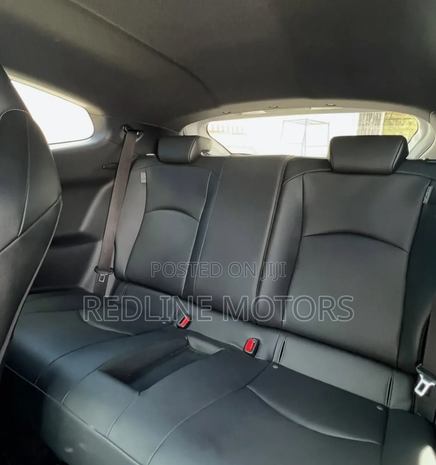 Toyota Yaris L Hatchback 5dr 2018 White