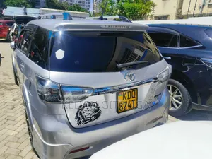 Toyota Wish 2017 Silver