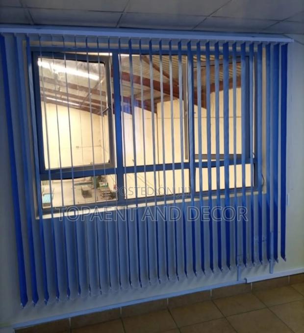 Heat Resistant Vertical Blinds Keeps Room Comfortable