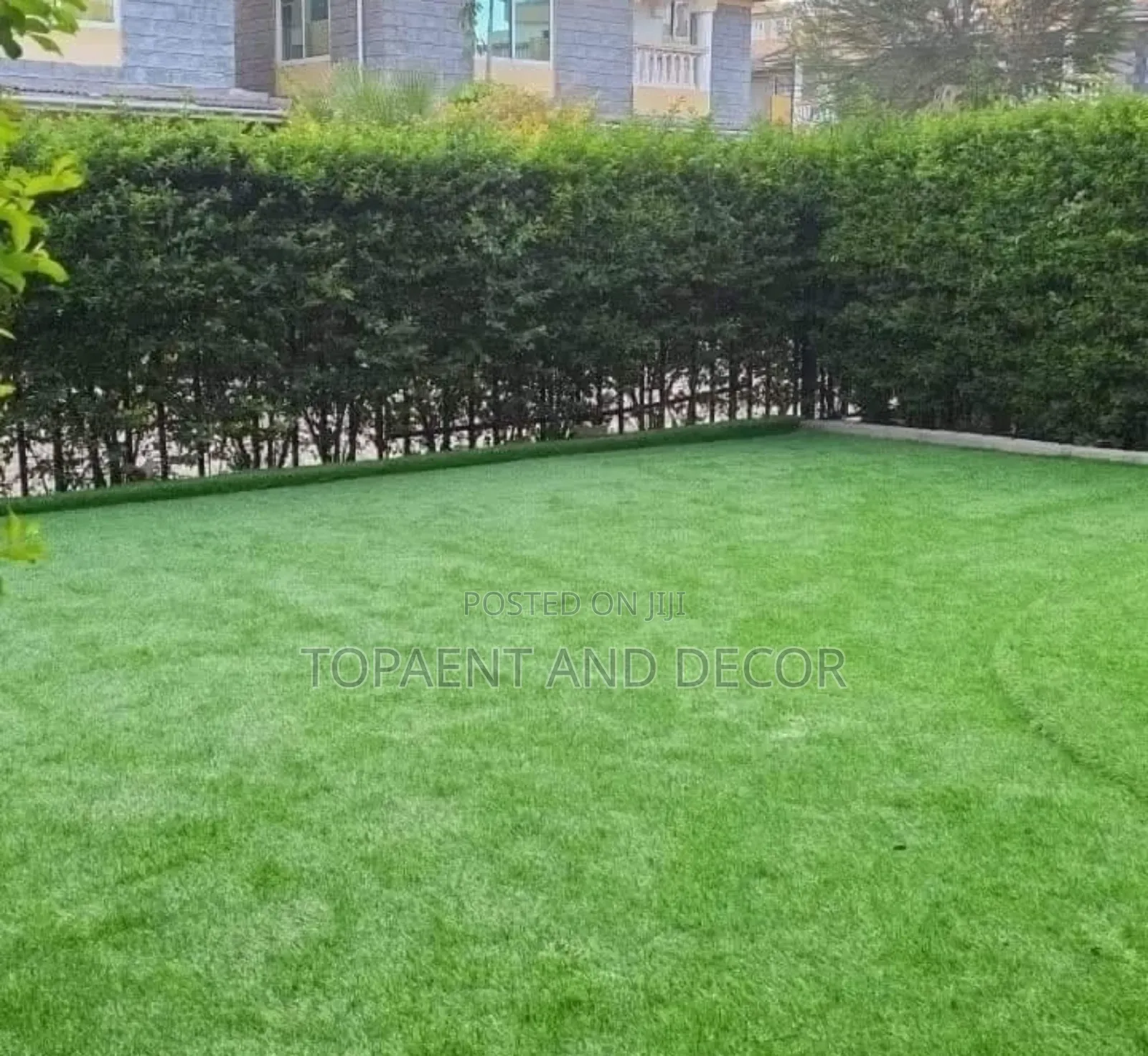 Realistic Artificial Grass Carpet for Garden Use and Size