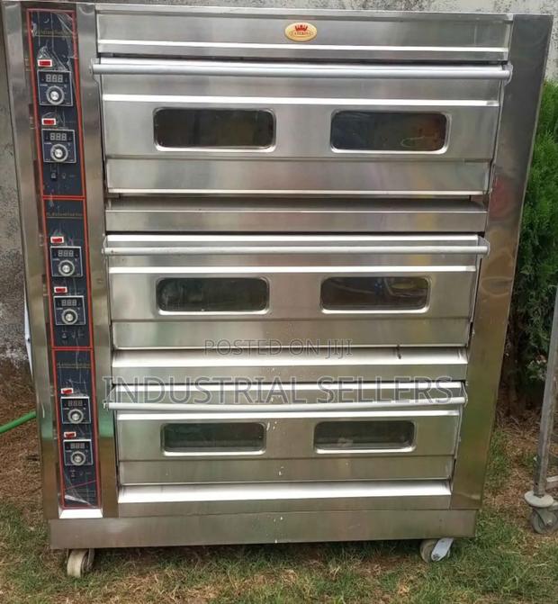 Quality Assured Commercial Electric Oven 3 Deck 6 Trays - main view