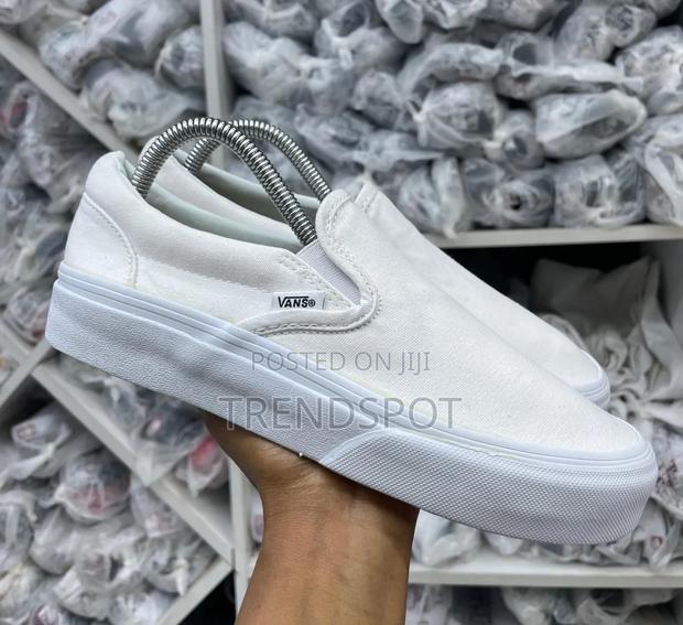 Laceless Vans - main view