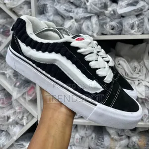 Knu Skool
Size 38_45