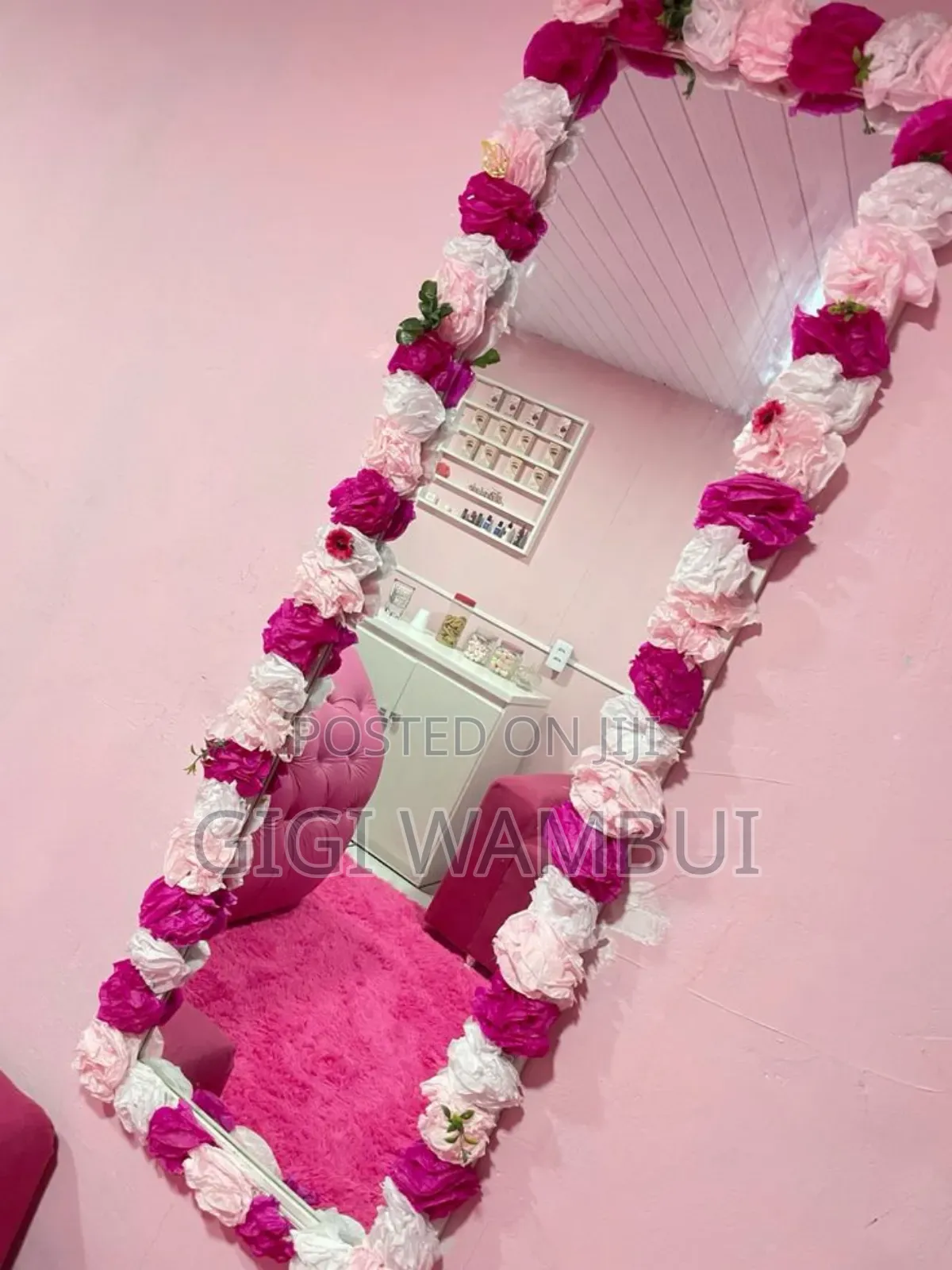 Selling Flower Mirror at 4500