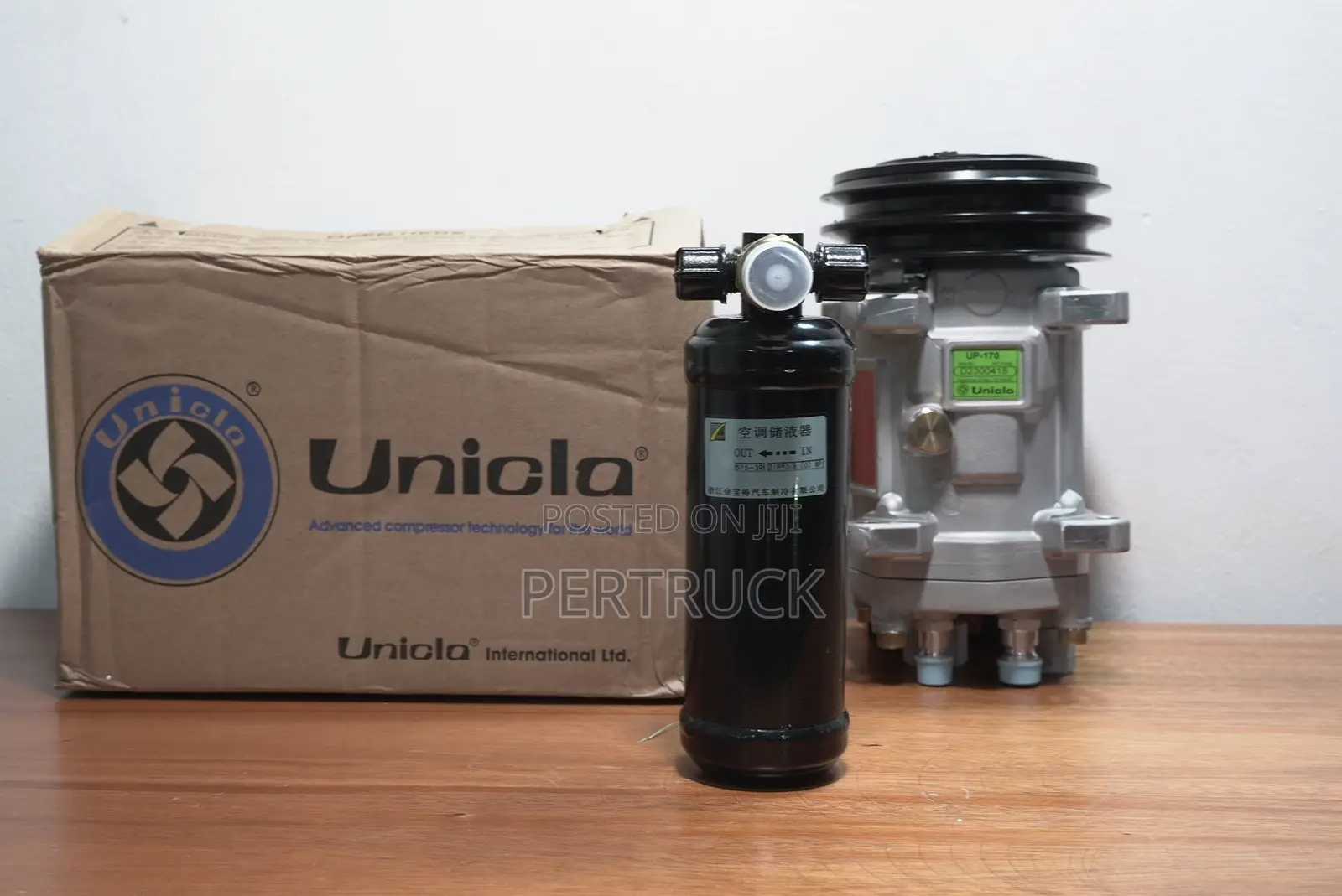 Unicla Up170(21002-10415) 107899 Ac Compressor for Truck Tractor(R134a