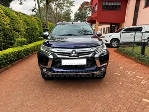 Mitsubishi Pajero Sport Exceed 2016 Blue