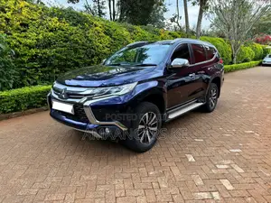 Mitsubishi Pajero Sport Exceed 2016 Blue