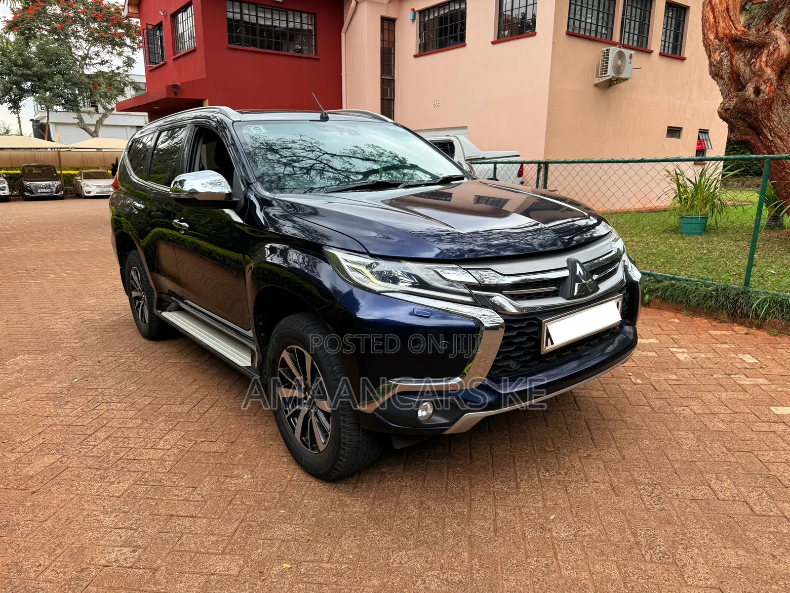 Mitsubishi Pajero Sport Exceed 2016 Blue