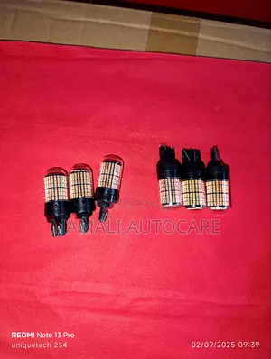 Capless Led Lights 2 PCS /Universal Reverse Parking Indicator Bulbs
